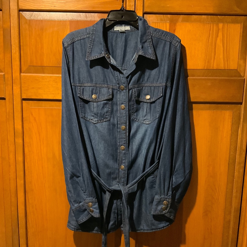 Women’s Plus Snap Front, Belted Dark Wash Denim Shirt Size 18W New W/O Tags
